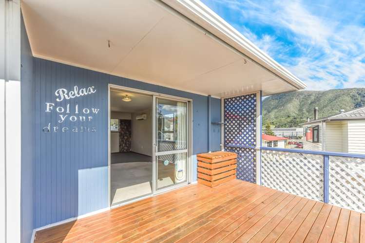 3b Taranaki Street Picton_9