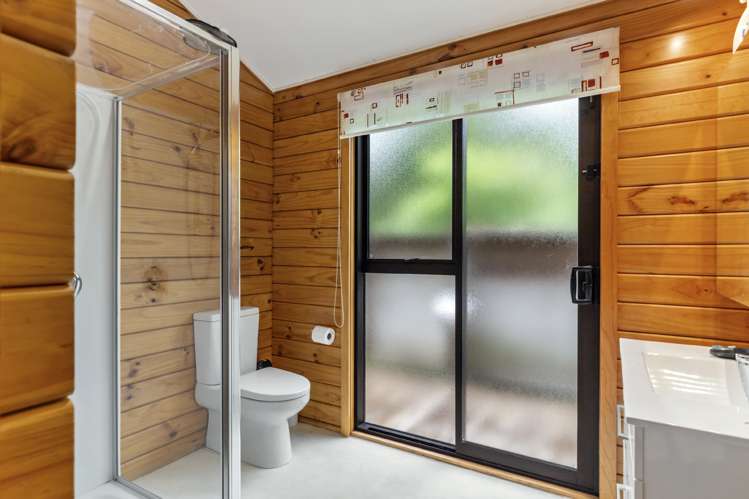 233 Golf Road Titirangi_10