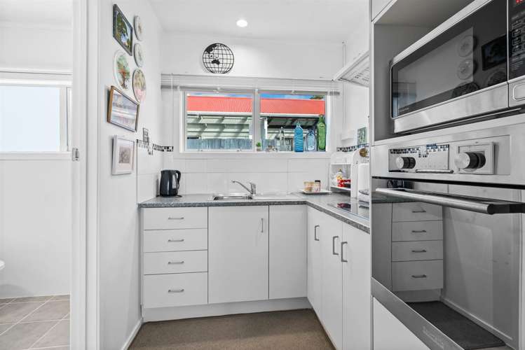 12 Selwyn Avenue Avenues_5