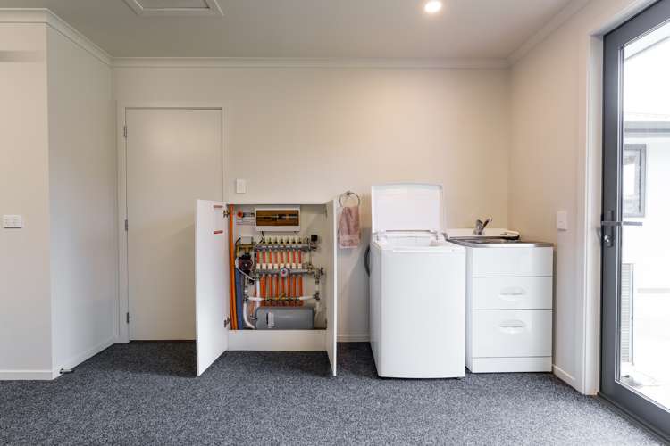 17 Abbotts Hill Road Abbotsford_18