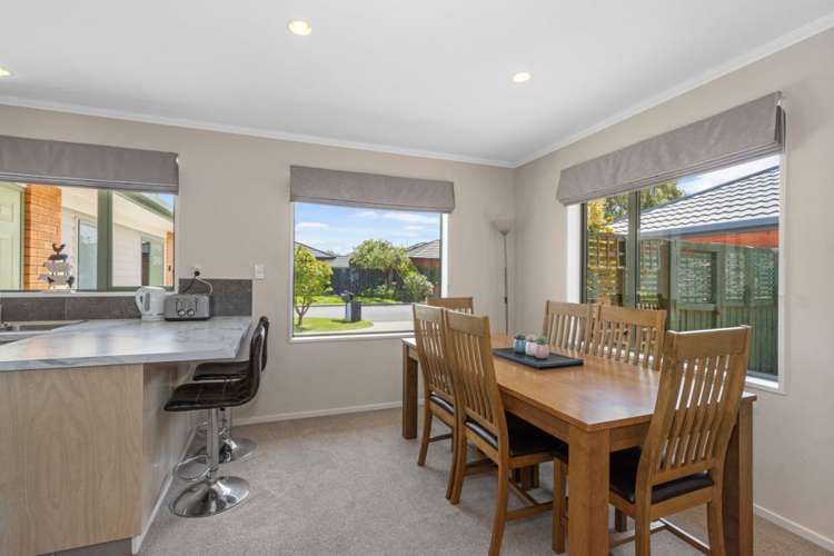 11 Bluebell Lane Woolston_4