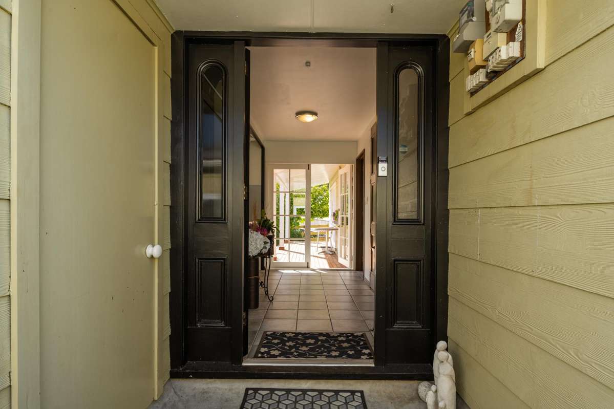 8 and 8a Angle Street_3