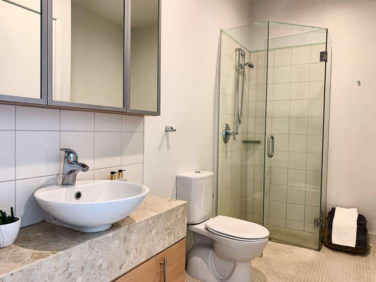 1211/11 Tamariki Avenue Orewa_6