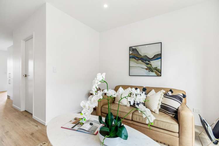 76 Rauemi Way Te Atatu South_10