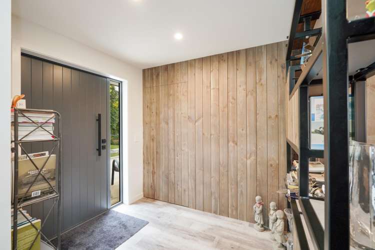 224 Mill Road South Seaward Bush_15