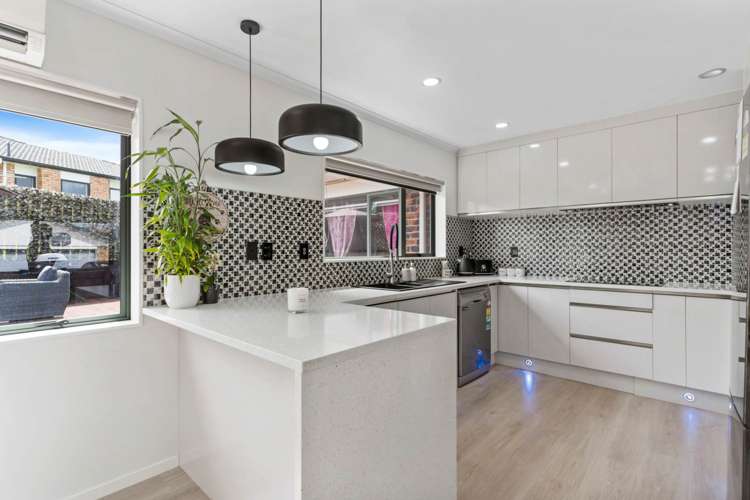 27 Bellville Drive Clendon Park_9