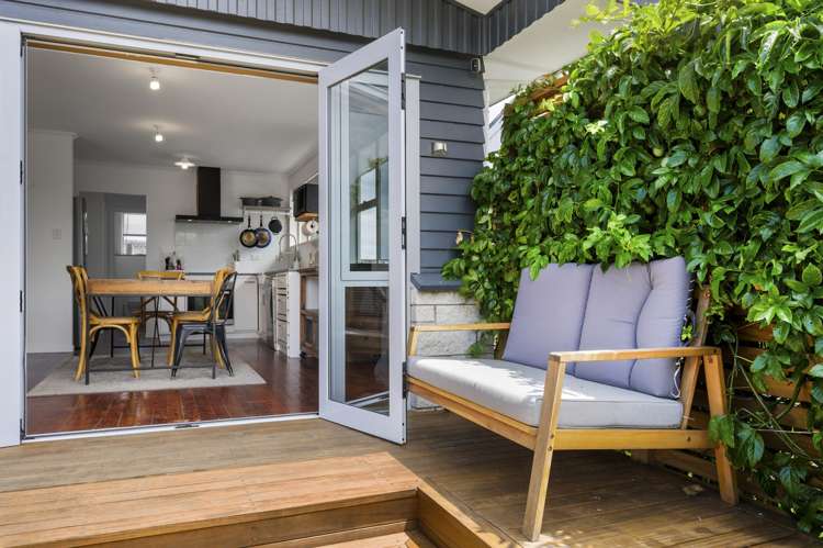 129 Riverbend Road Onekawa_13