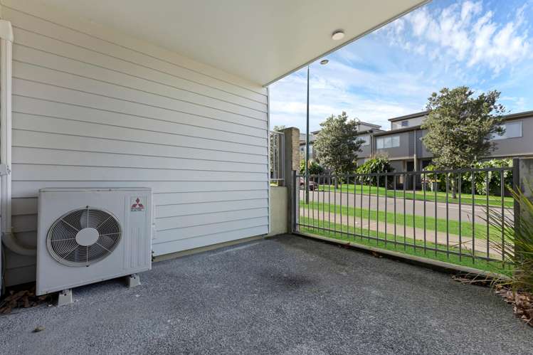 102/2 Gracechurch Drive Flat Bush_12