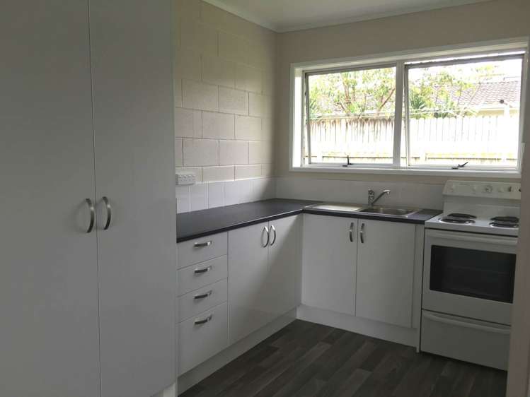 2/10b View Road Papakura_10