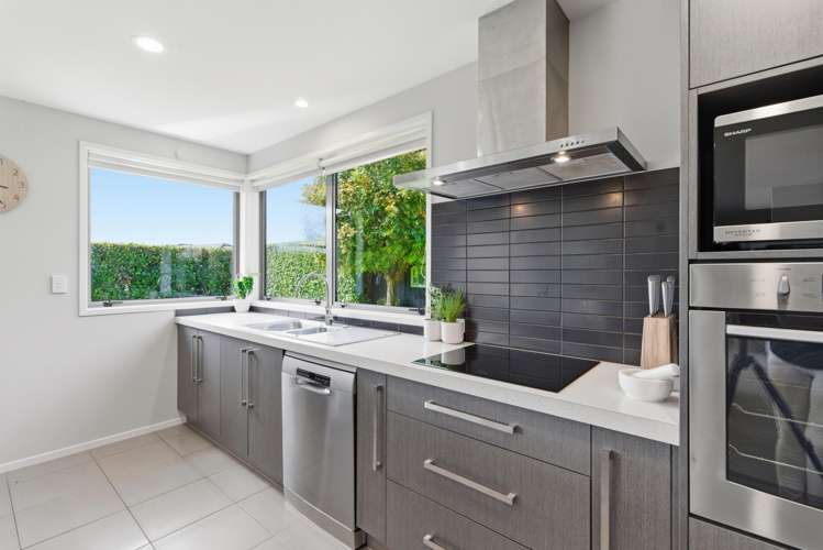 7 Caldera Crescent Pyes Pa_3