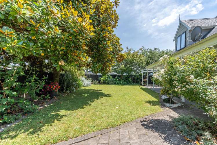 6 Chestnut Place Pukete_14