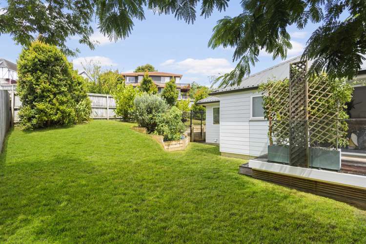 6 Stephanie Close Glenfield_22