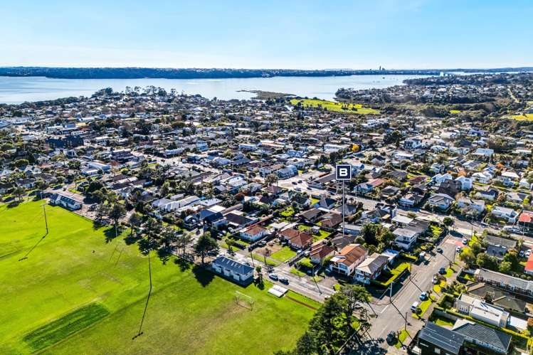 7b Neville Street Point Chevalier_14