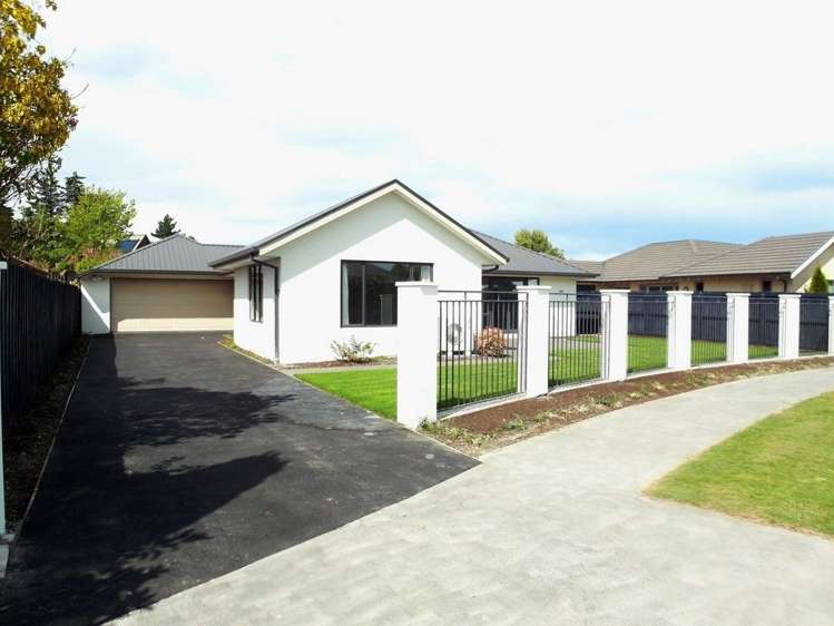 12 Len Hale Place Parklands_9