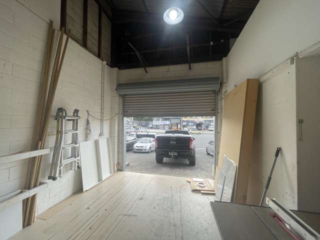 Unit B, 16 Parity Place Wairau Valley_4