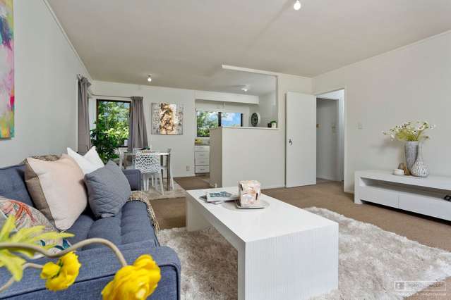 2/106 Shifnal Drive Randwick Park_3