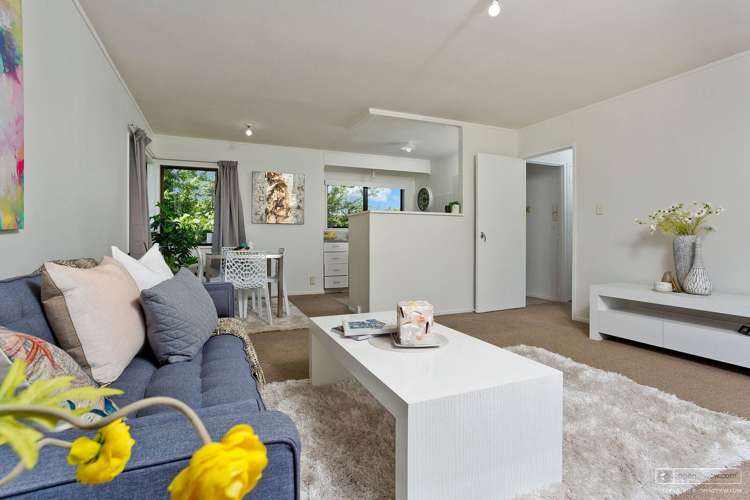 2/106 Shifnal Drive Randwick Park_3