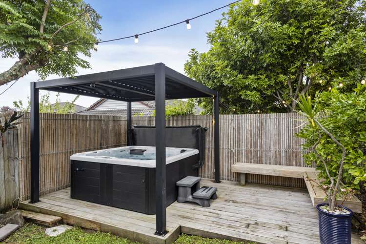 41 Saltwood Street Red Beach_16