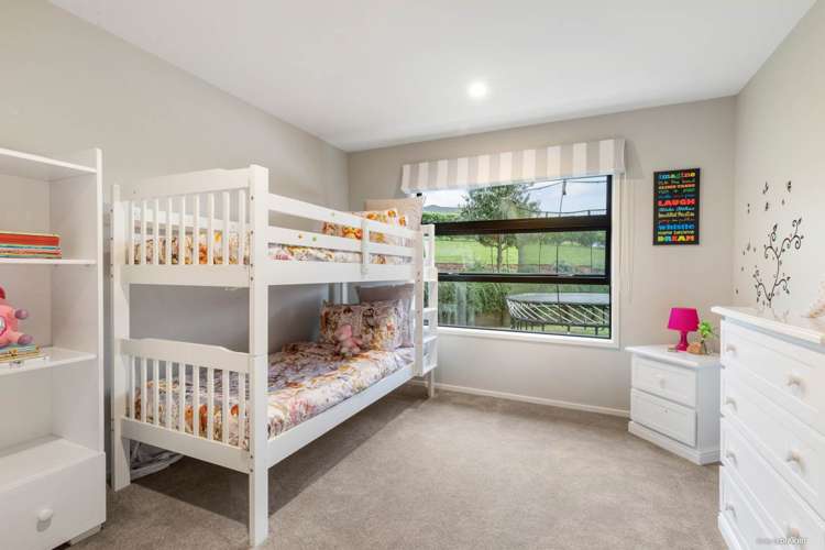 5 Lawrence Carter Drive Bombay_18