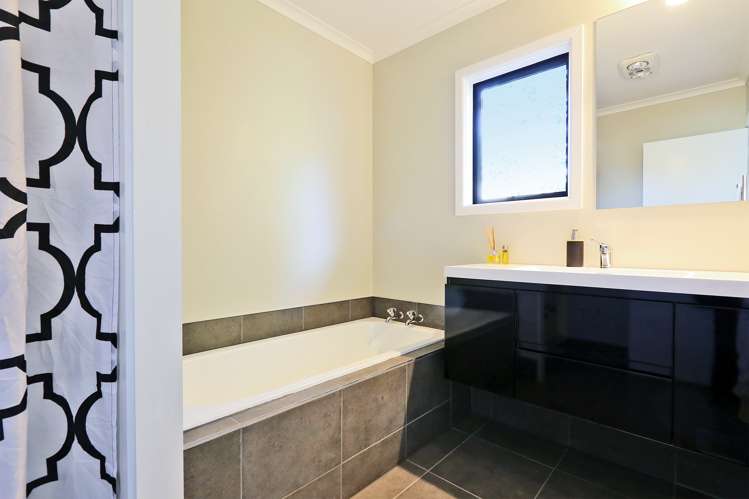 6 Magdalen Crescent Pirimai_13