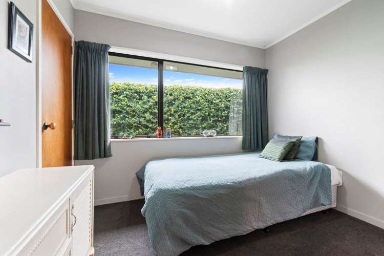 20 Voltaire Court Botany Downs_13
