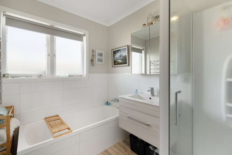 36 Emmett Street Greerton_10