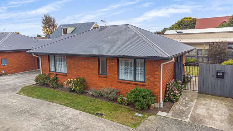 22 Clinton Lane Woolston_14