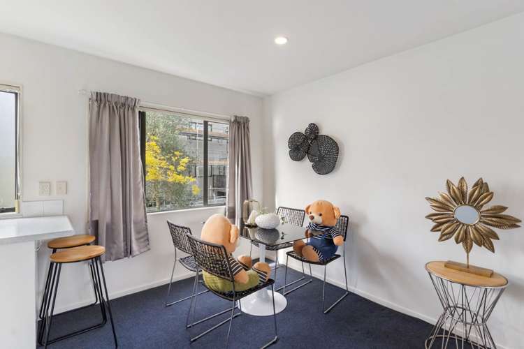 11/12 Ambrico Place New Lynn_9