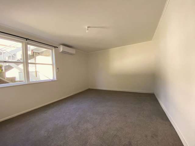 2/12 Earnoch Avenue Takapuna_3