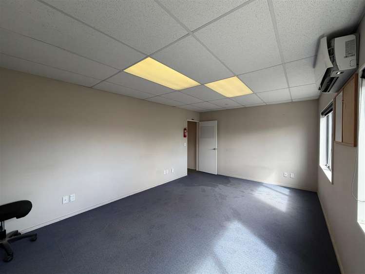 Unit 13/33 Nga Mahi Road Sockburn_11