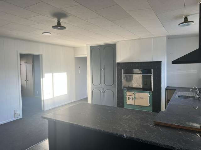  5658 West Coast Road Springfield_1