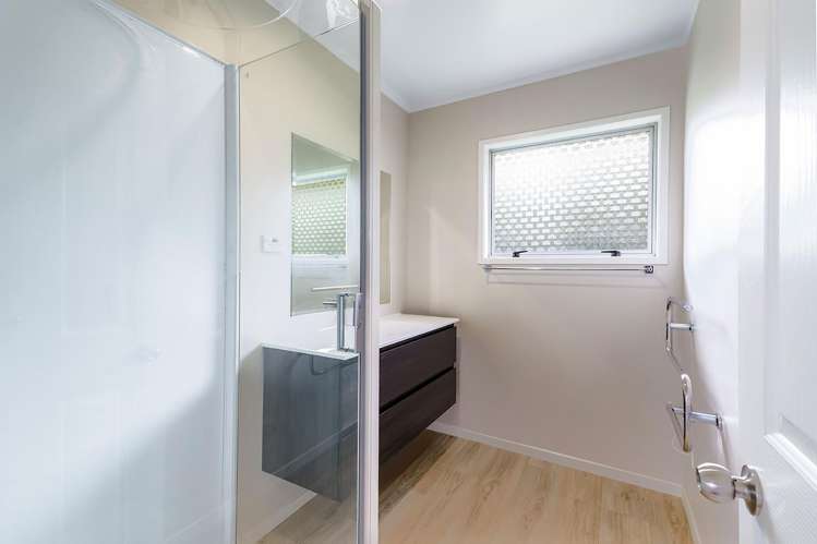 7 Frost Place Pukete_18