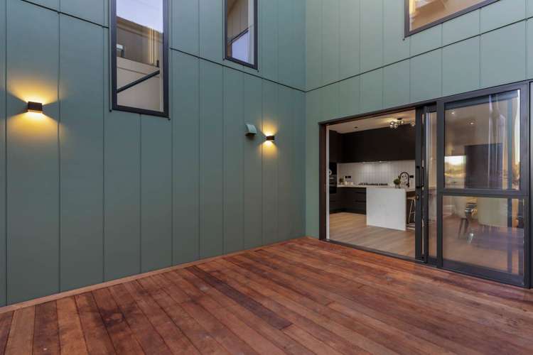 35 Karaka Village Parade Karaka_19