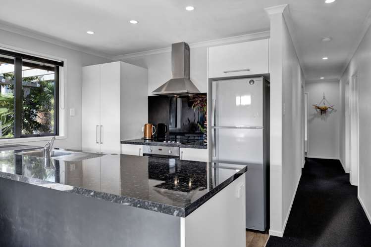 513 Richmond Road Lepperton_7