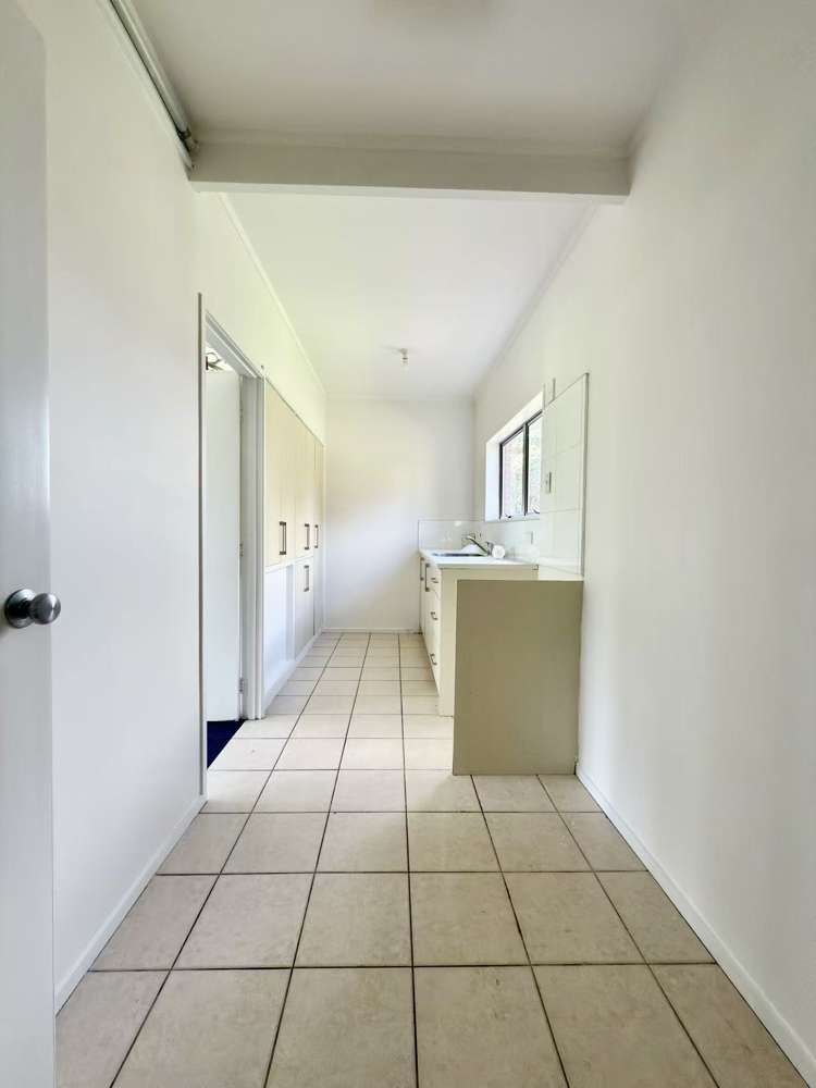 2 Carey Place Otara_12