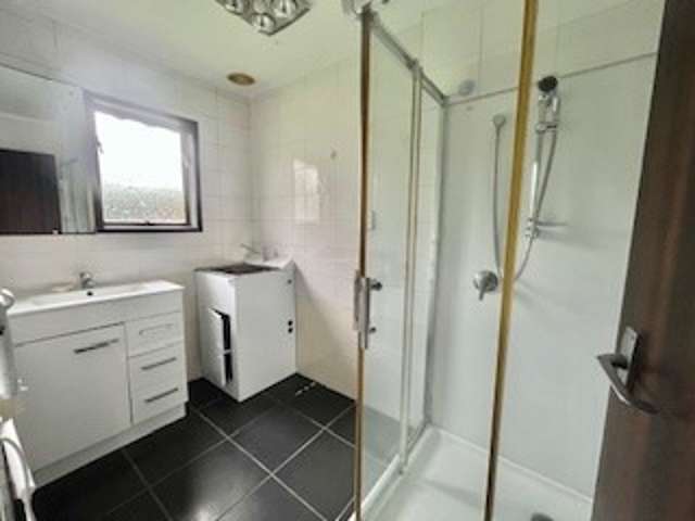 1/10 Landseer Place Blockhouse Bay_4