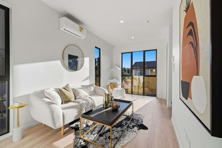 Lot2/15 Montclair Rise_1