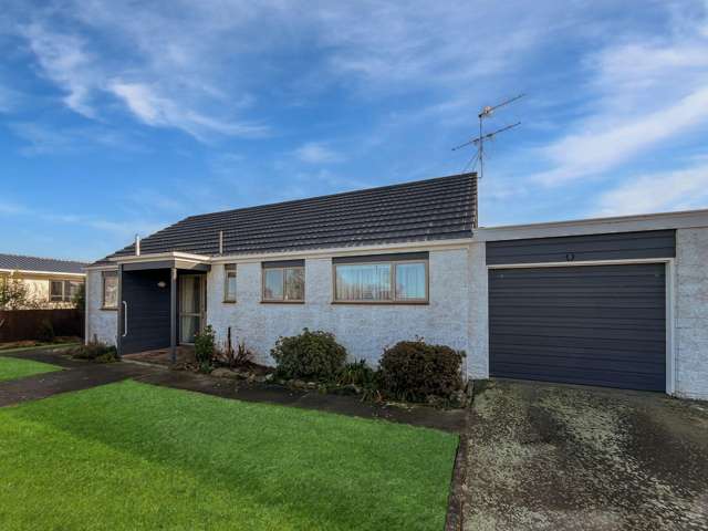 ASHBURTON, 2 BEDROOMS, HEATPUMP, LOW-MAINTENANCE