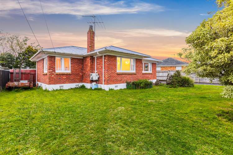 41 Sutton Crescent Papakura_13