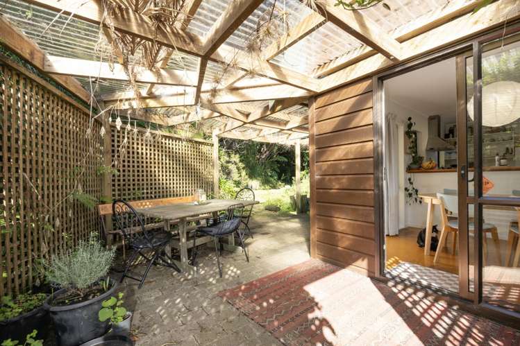 165 Lone Kauri Road_4