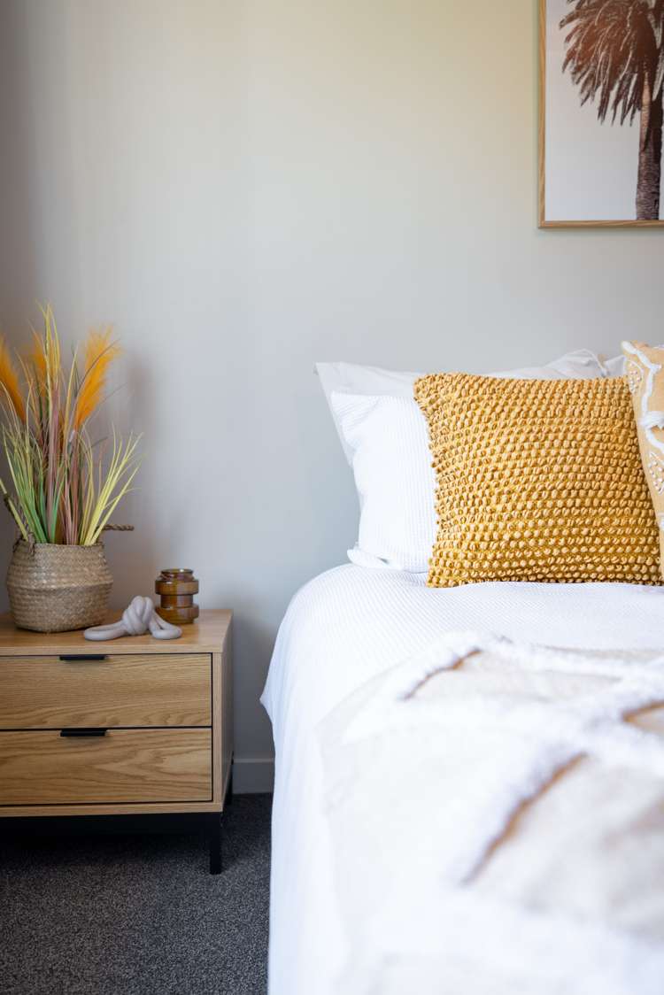 2/12 Mortlake Street Islington_17