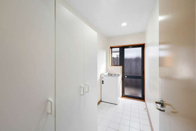 2/6 Eastern Beach Road Eastern Beach_30