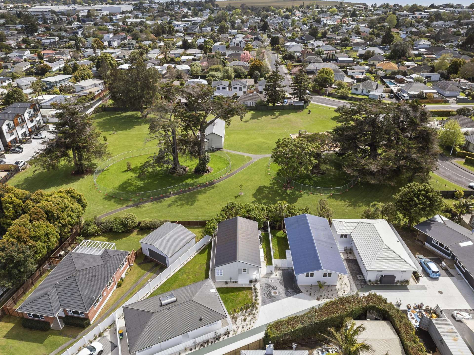 24b Clinton Avenue Te Atatu Peninsula_0