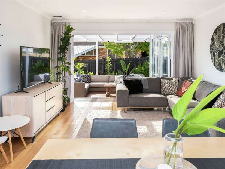 2/69 Wellington Street Howick_8