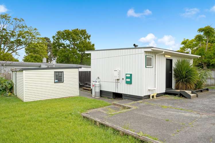 3/176 Henderson Valley Road Henderson_2