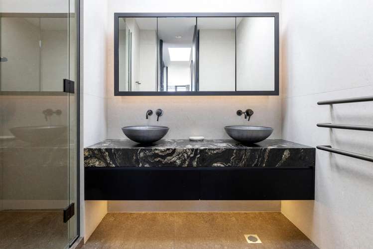 4/18 Chad Street Rainbow Point_22