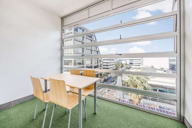 508/17 Amersham Way_2