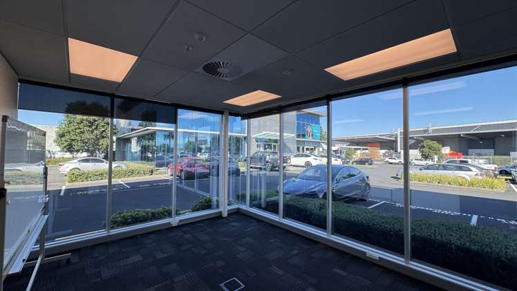 4-8 Pavilion Drive Mangere_12