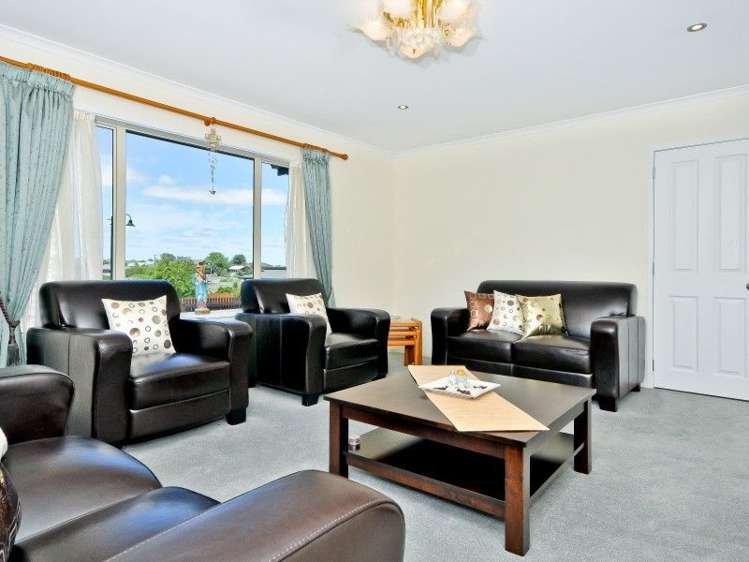 96 Farnborough Drive Grandview Heights_2