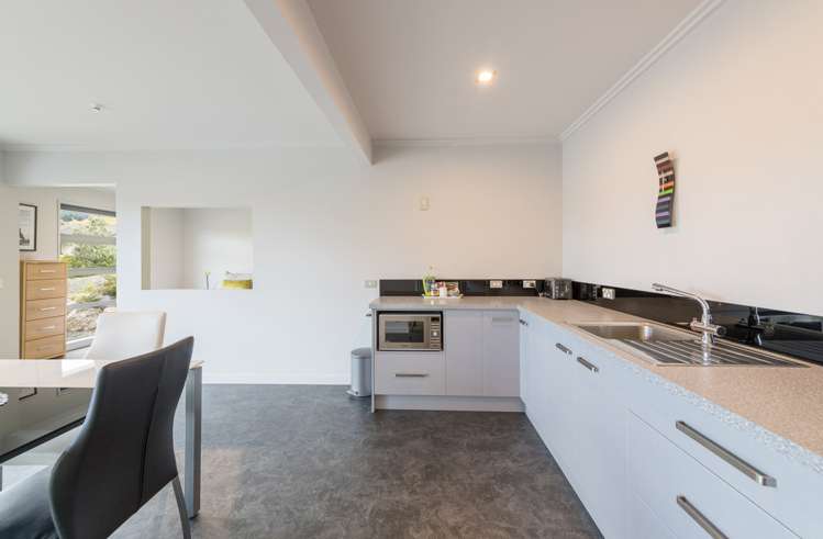 14 Ballard Drive Stoke_12